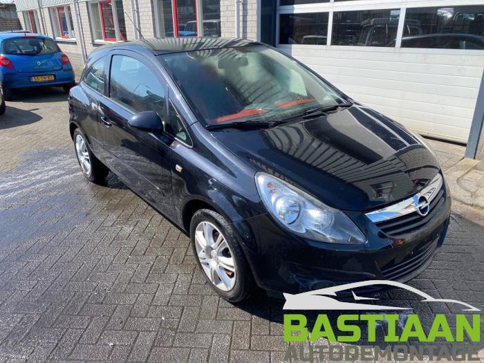 Opel Corsa D 1.0 Sloopvoertuig (2006, Zwart)