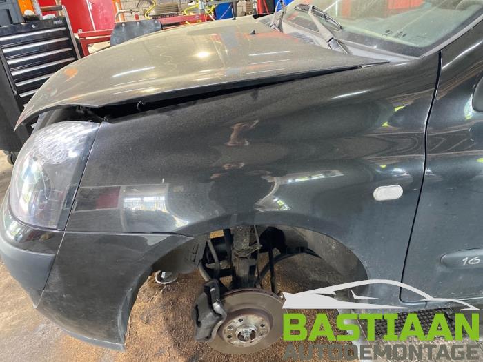 Renault Clio II 1.2 16V Sloopvoertuig (2003, Zwart)