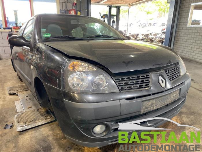 Renault Clio II 1.2 16V Sloopvoertuig (2003, Zwart)