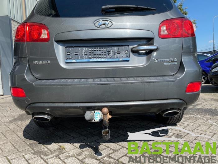 Hyundai Santa Fe II 2.7 V6 24V 4x2 Sloopvoertuig (2007, Grijs)
