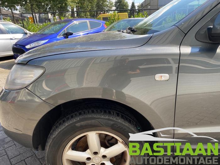 Hyundai Santa Fe II 2.7 V6 24V 4x2 Sloopvoertuig (2007, Grijs)