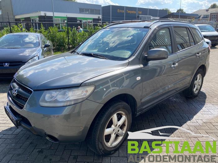 Hyundai Santa Fe II 2.7 V6 24V 4x2 Sloopvoertuig (2007, Grijs)