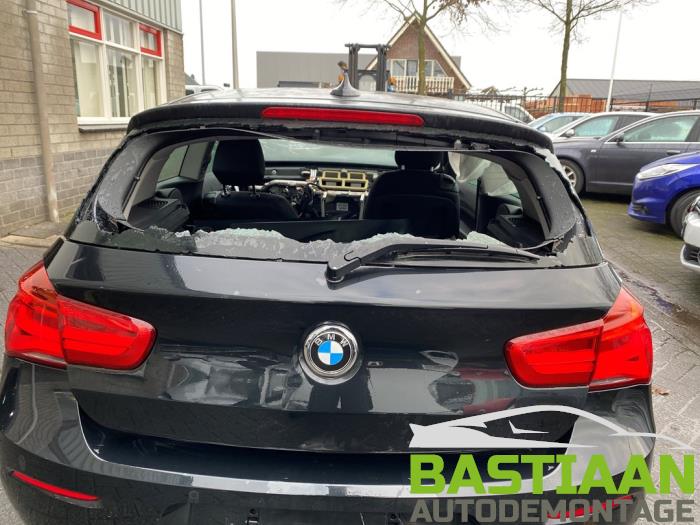 BMW 1 serie 116i 1.5 12V Sloopvoertuig (2018, Zwart)