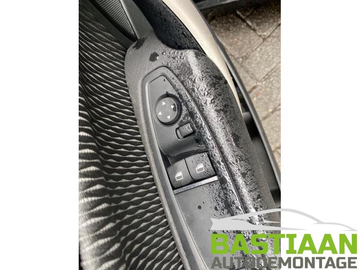 BMW 1 serie 116i 1.5 12V Sloopvoertuig (2018, Zwart)