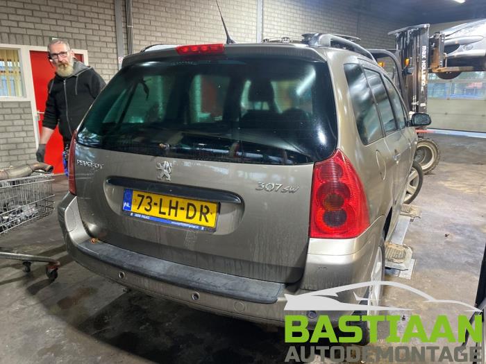Peugeot 307 SW 2.0 16V Sloopvoertuig (2003, Grijs)