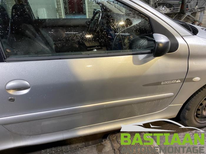 Peugeot 206 1.4 16V Sloopvoertuig (2005, Grijs)