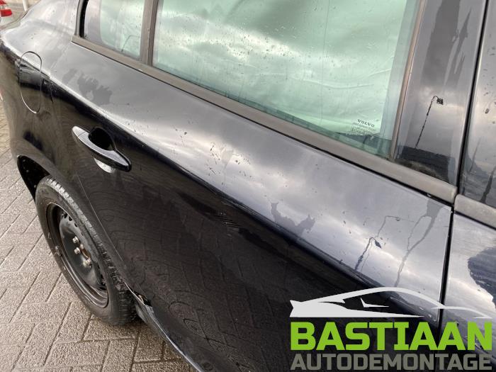 Volvo S60 II 2.0 D3 20V Sloopvoertuig (2011, Zwart)