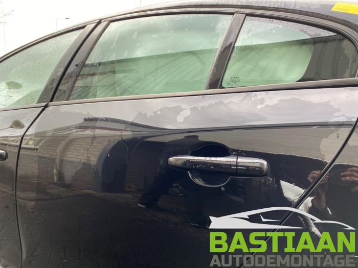 Volvo S60 II 2.0 D3 20V Sloopvoertuig (2011, Zwart)