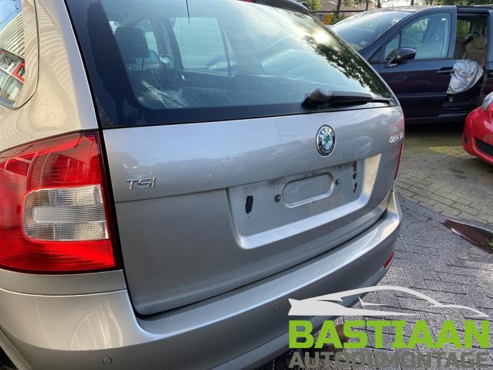 Skoda Octavia Combi 1.4 TSI 16V Sloopvoertuig (2009, Beige)