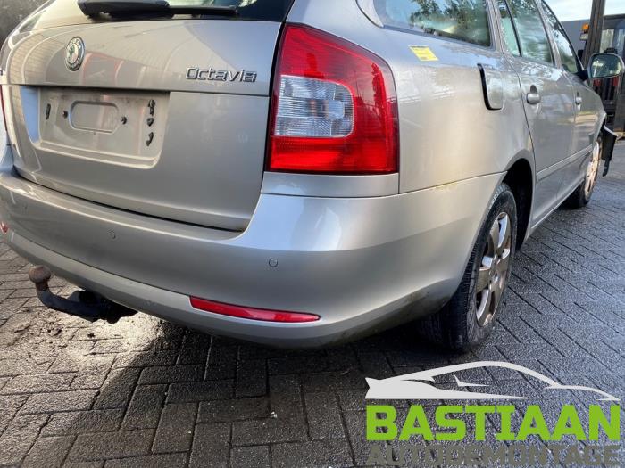 Skoda Octavia Combi 1.4 TSI 16V Sloopvoertuig (2009, Beige)
