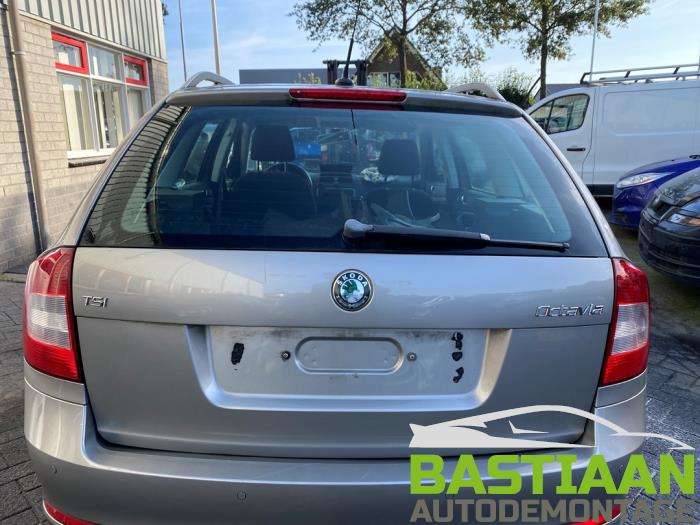 Skoda Octavia Combi 1.4 TSI 16V Sloopvoertuig (2009, Beige)