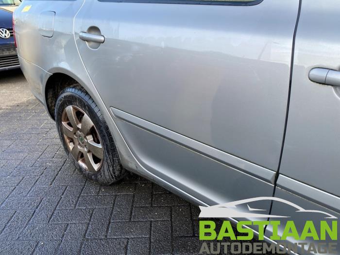 Skoda Octavia Combi 1.4 TSI 16V Sloopvoertuig (2009, Beige)