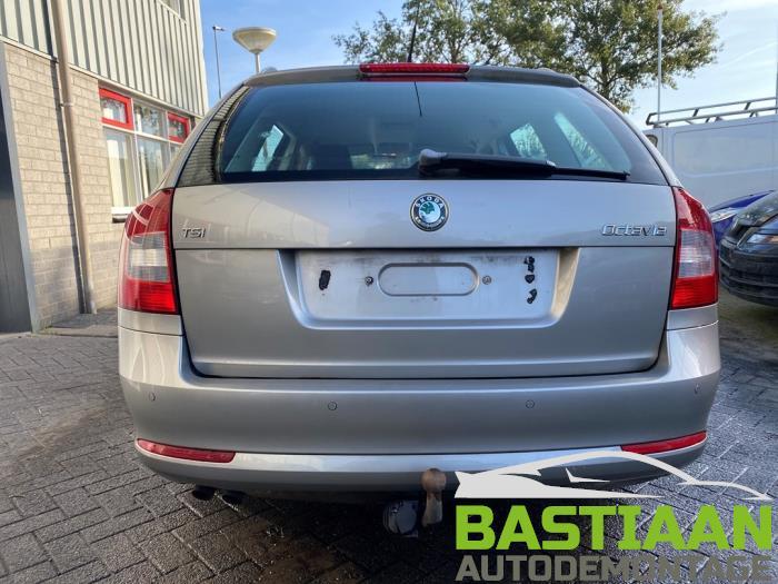 Skoda Octavia Combi 1.4 TSI 16V Sloopvoertuig (2009, Beige)