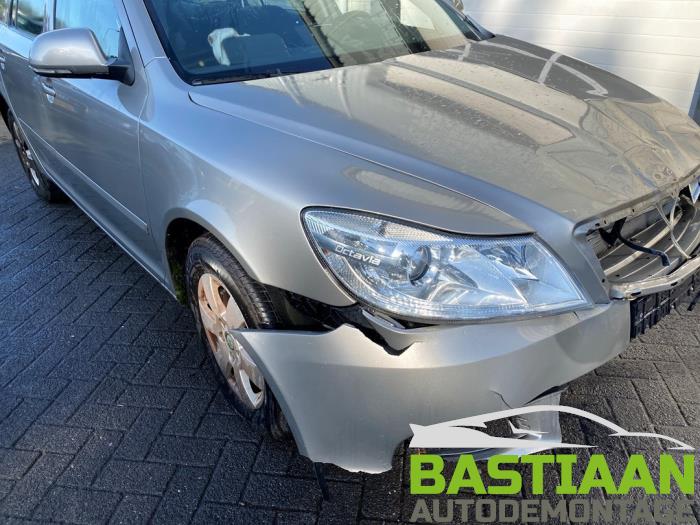 Skoda Octavia Combi 1.4 TSI 16V Sloopvoertuig (2009, Beige)