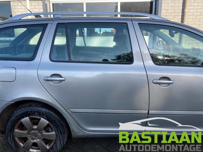 Skoda Octavia Combi 1.4 TSI 16V Sloopvoertuig (2009, Beige)