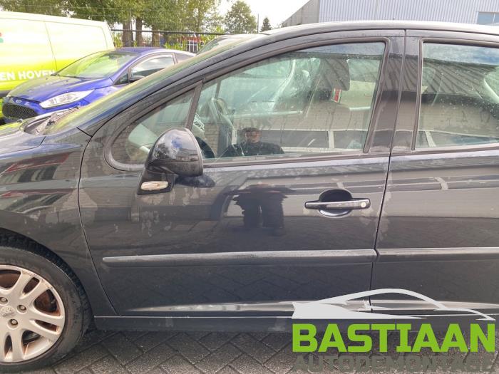 Peugeot 207/207+ 1.4 16V VTi Sloopvoertuig (2009, Zwart)