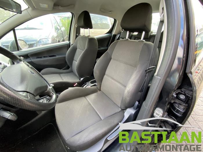 Peugeot 207/207+ 1.4 16V VTi Sloopvoertuig (2009, Zwart)