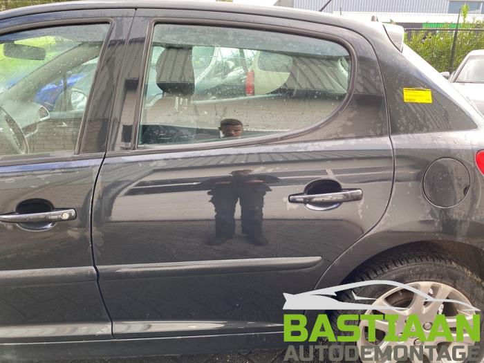 Peugeot 207/207+ 1.4 16V VTi Sloopvoertuig (2009, Zwart)