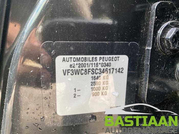 Peugeot 207/207+ 1.4 16V VTi Sloopvoertuig (2009, Zwart)