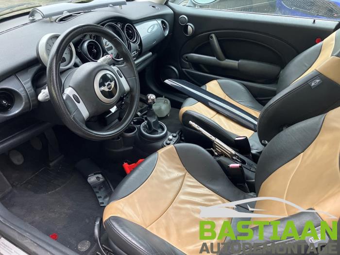 Mini Mini One/Cooper 1.6 16V Cooper Sloopvoertuig (2002, Zwart)