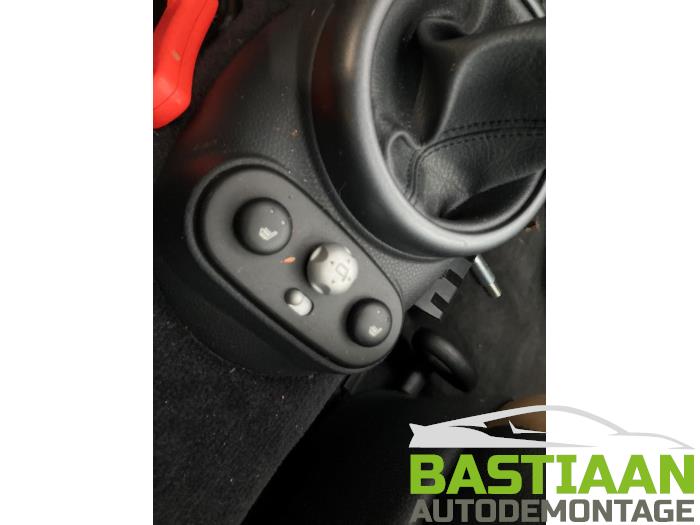 Mini Mini One/Cooper 1.6 16V Cooper Sloopvoertuig (2002, Zwart)