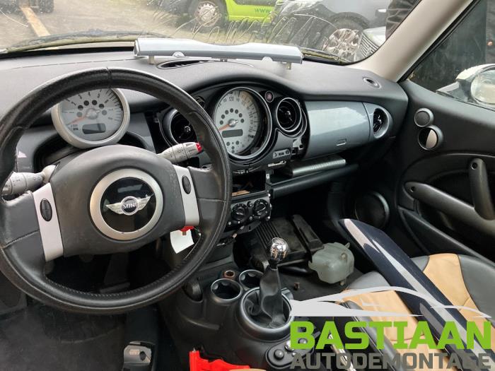 Mini Mini One/Cooper 1.6 16V Cooper Sloopvoertuig (2002, Zwart)