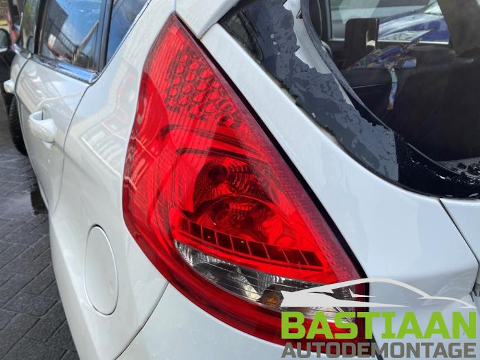 Ford Fiesta 6 1.6 16V Sport Sloopvoertuig (2010, Wit)