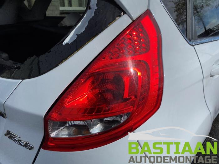 Ford Fiesta 6 1.6 16V Sport Sloopvoertuig (2010, Wit)