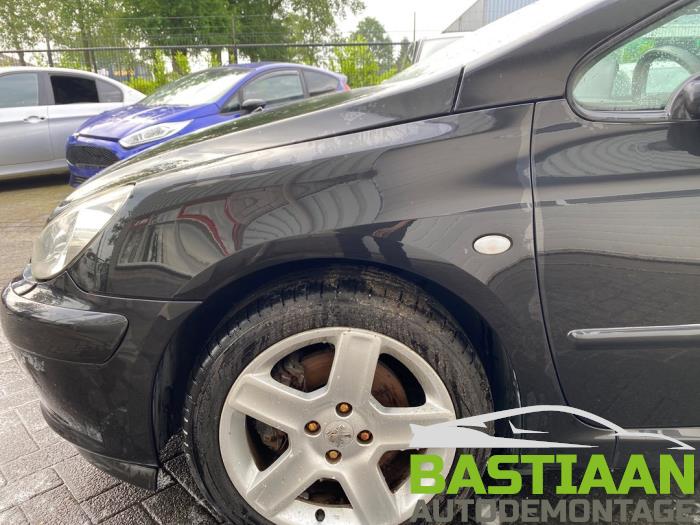 Peugeot 307 CC 2.0 16V Sloopvoertuig (2004, Zwart)