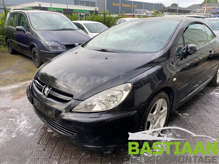 Peugeot 307 CC 2.0 16V Sloopvoertuig (2004, Zwart)