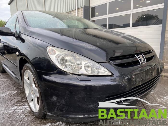 Peugeot 307 CC 2.0 16V Sloopvoertuig (2004, Zwart)