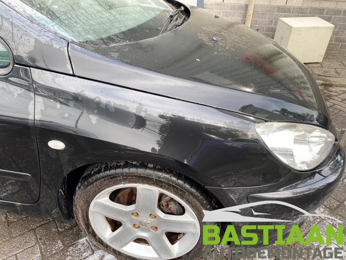 Peugeot 307 CC 2.0 16V Sloopvoertuig (2004, Zwart)