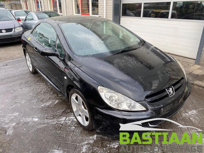 Peugeot 307 CC 2.0 16V Sloopvoertuig (2004, Zwart)