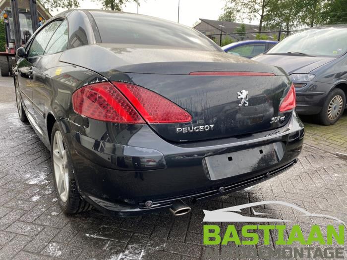 Peugeot 307 CC 2.0 16V Sloopvoertuig (2004, Zwart)