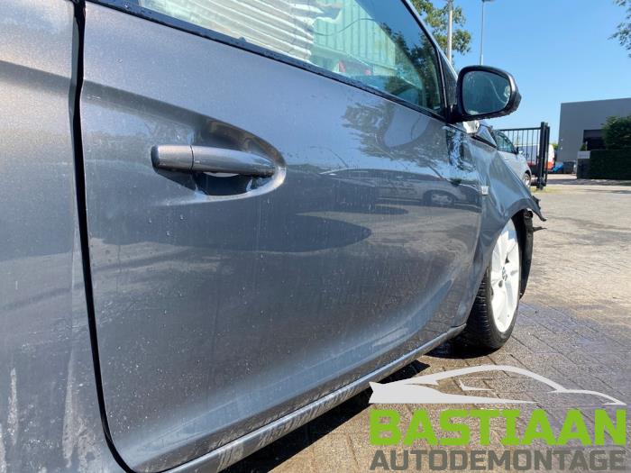 Opel Adam 1.4 16V Sloopvoertuig (2013, Grijs)