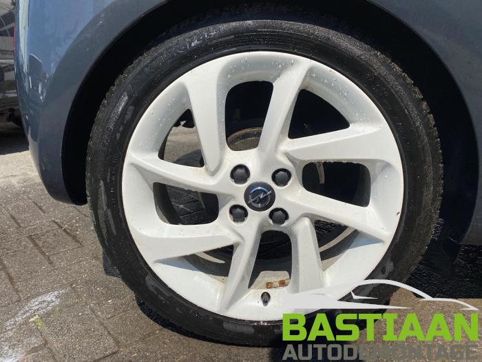 Opel Adam 1.4 16V Sloopvoertuig (2013, Grijs)