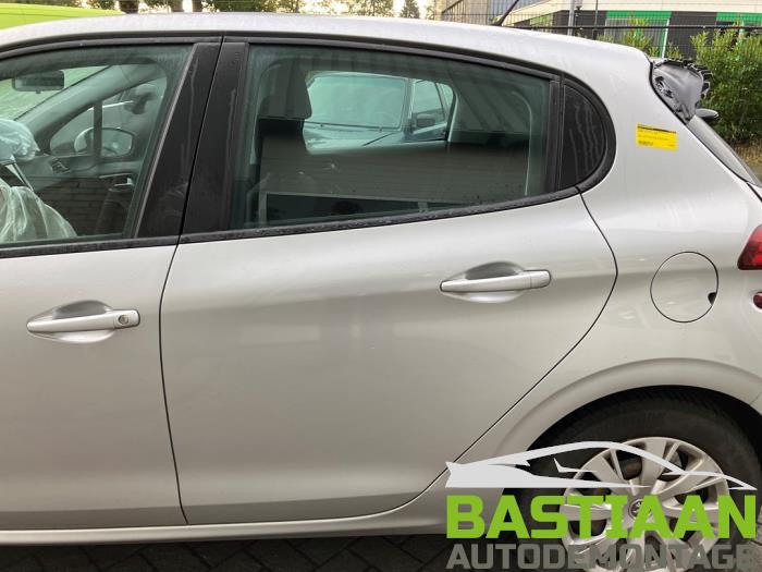 Peugeot 208 I 1.2 Vti 12V PureTech 82 Sloopvoertuig (2016, Grijs)