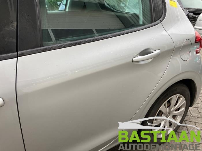 Peugeot 208 I 1.2 Vti 12V PureTech 82 Sloopvoertuig (2016, Grijs)