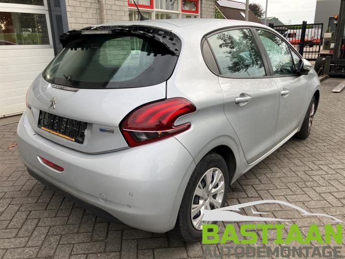 Peugeot 208 I 1.2 Vti 12V PureTech 82 Sloopvoertuig (2016, Grijs)