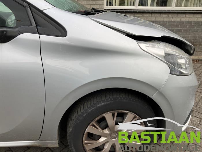 Peugeot 208 I 1.2 Vti 12V PureTech 82 Sloopvoertuig (2016, Grijs)