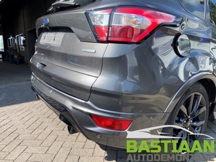 Ford Kuga II 1.5 EcoBoost 16V 150 Sloopvoertuig (2015, Zwart)