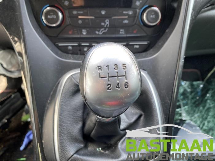 Ford Kuga II 1.5 EcoBoost 16V 150 Sloopvoertuig (2015, Zwart)