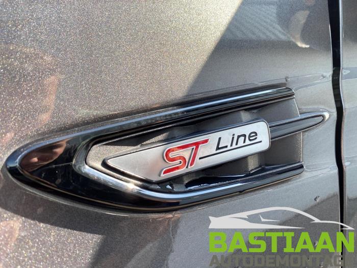 Ford Kuga II 1.5 EcoBoost 16V 150 Sloopvoertuig (2015, Zwart)