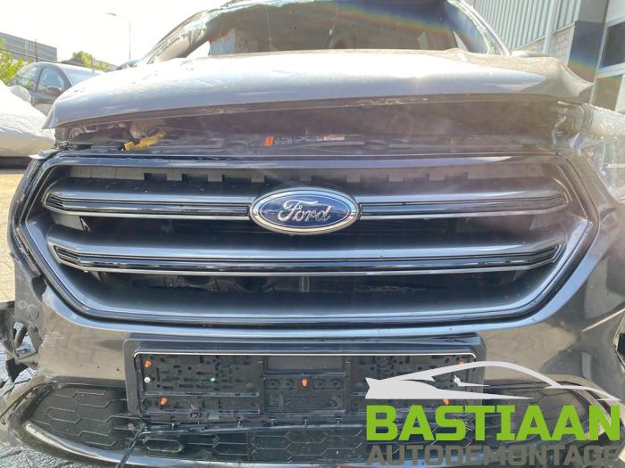 Ford Kuga II 1.5 EcoBoost 16V 150 Sloopvoertuig (2015, Zwart)