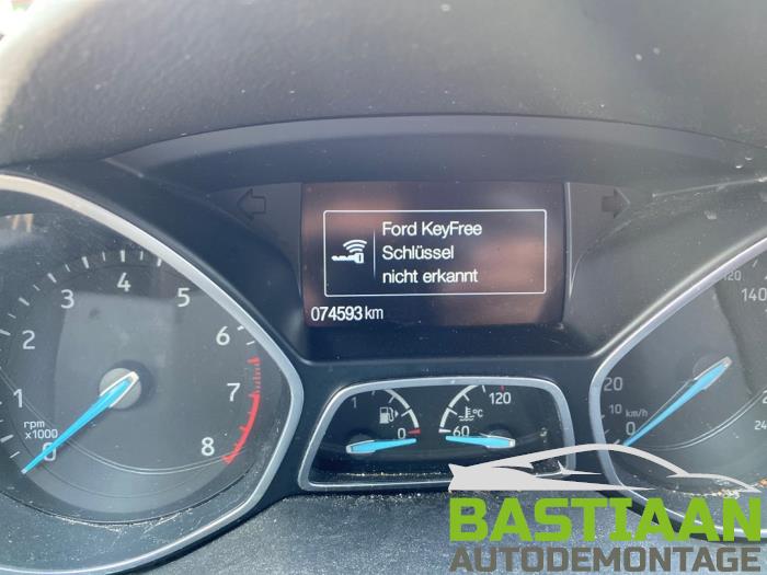 Ford Kuga II 1.5 EcoBoost 16V 150 Sloopvoertuig (2015, Zwart)