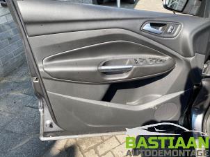 Ford Kuga II 1.5 EcoBoost 16V 150 Sloopvoertuig (2015, Zwart)