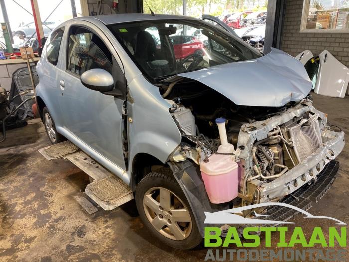 Toyota Aygo 1.0 12V VVT-i Sloopvoertuig (2005, Blauw)