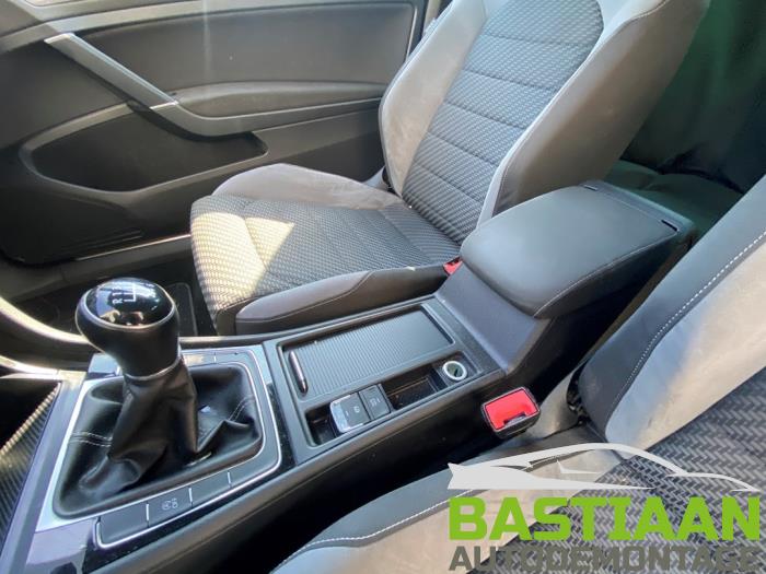 Volkswagen Golf VII 2.0 TDI 150 16V Sloopvoertuig (2018, Geel)