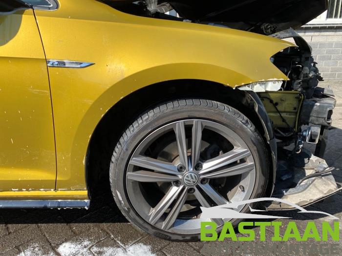 Volkswagen Golf VII 2.0 TDI 150 16V Sloopvoertuig (2018, Geel)