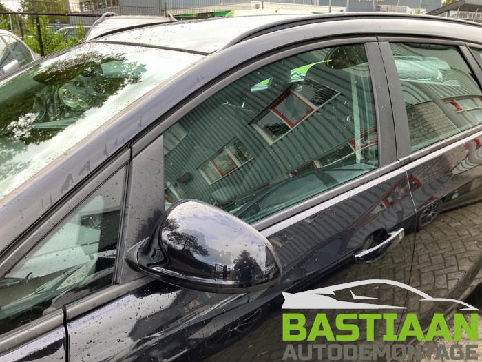 Opel Astra J Sports Tourer 1.3 CDTI 16V ecoFlex Sloopvoertuig (2011, Zwart)